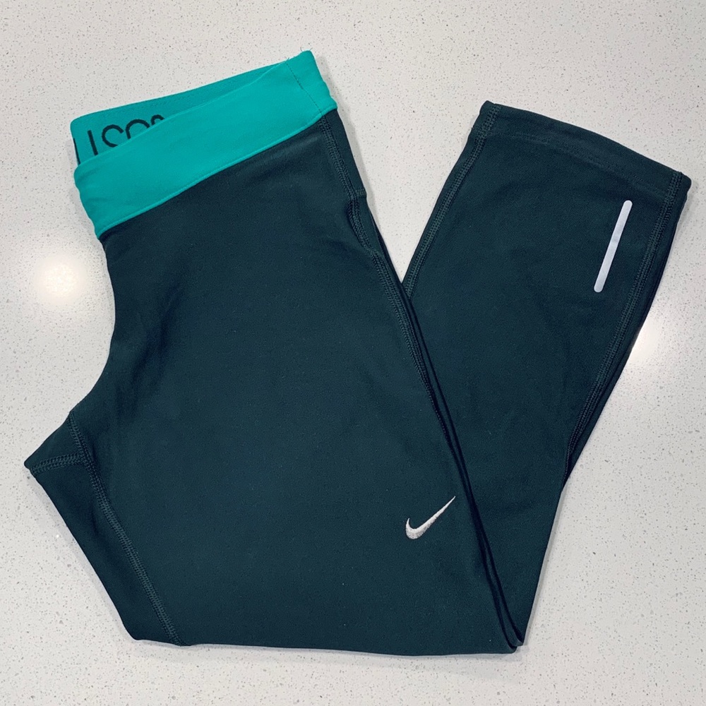 Nike Dri-Fit cropped exercise pants